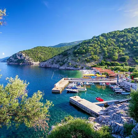 Pansion Tramontana Eco & Sea View In Beli, Cres 3*