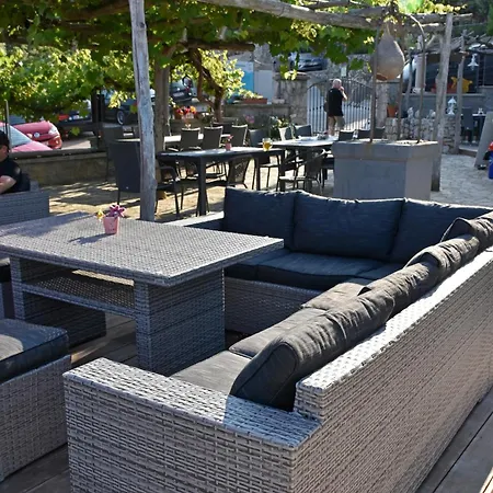 Pansion Tramontana Guest house Beli