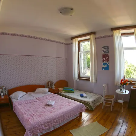 بيت ضيافة Pansion Tramontana