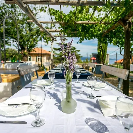 Pansion Tramontana Eco & Sea View In Beli, Cres 3*