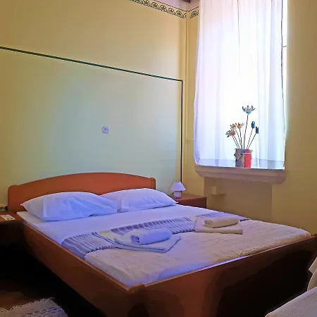 بيت ضيافة Pansion Tramontana