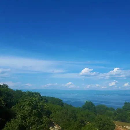 بيت ضيافة Pansion Tramontana