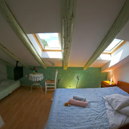 Pansion Tramontana Eco & Sea View In Beli, Cres Bed & Breakfast 3*