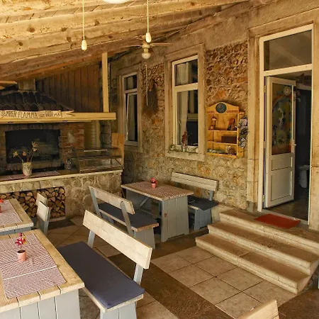 Pansion Tramontana 3* Бели